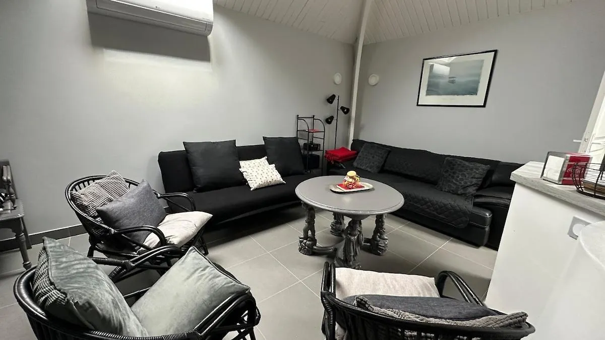 Villa La Louisine Sejours Du Samedi Au Samedi à Séné 0*,