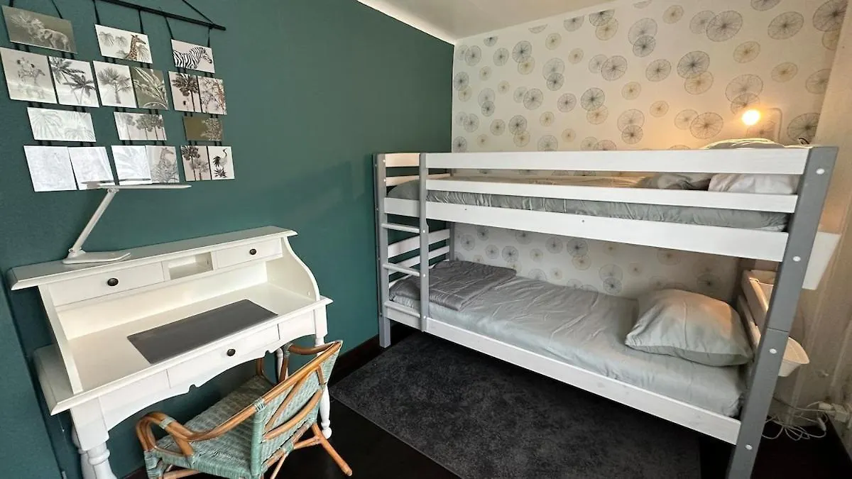 Villa La Louisine Sejours Du Samedi Au Samedi à Séné 0*,  France