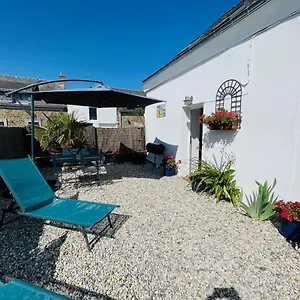 La Petite Maison, Penty Coeur De Village Hébergement de vacances